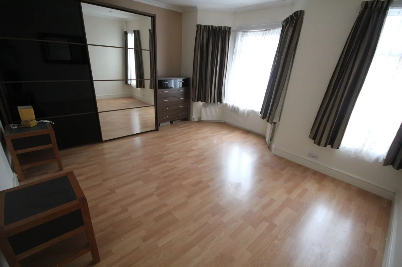 St. Kildas Road, Harrow, photo 10