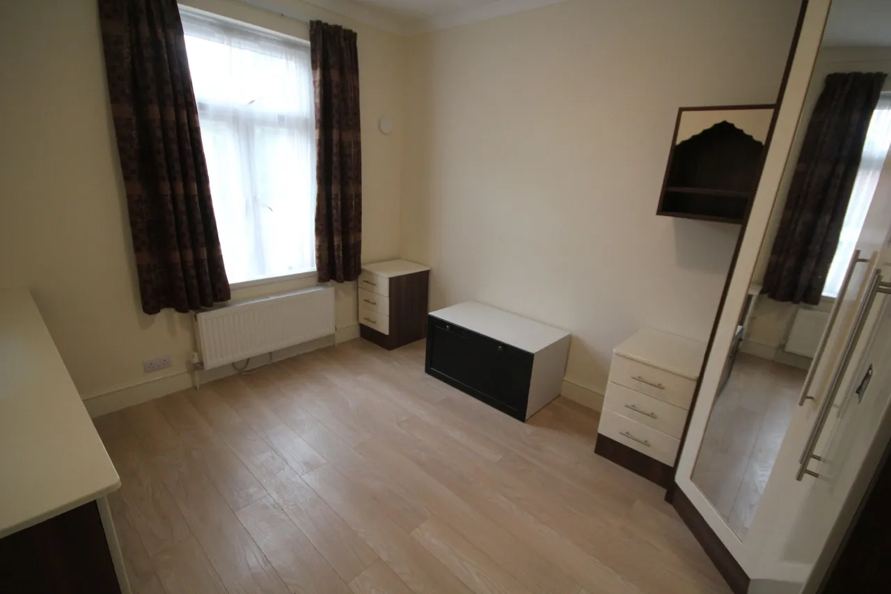 St. Kildas Road, Harrow, photo 7