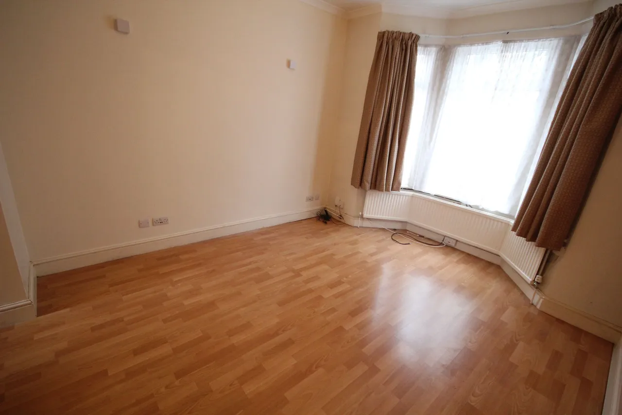 St. Kildas Road, Harrow, photo 4