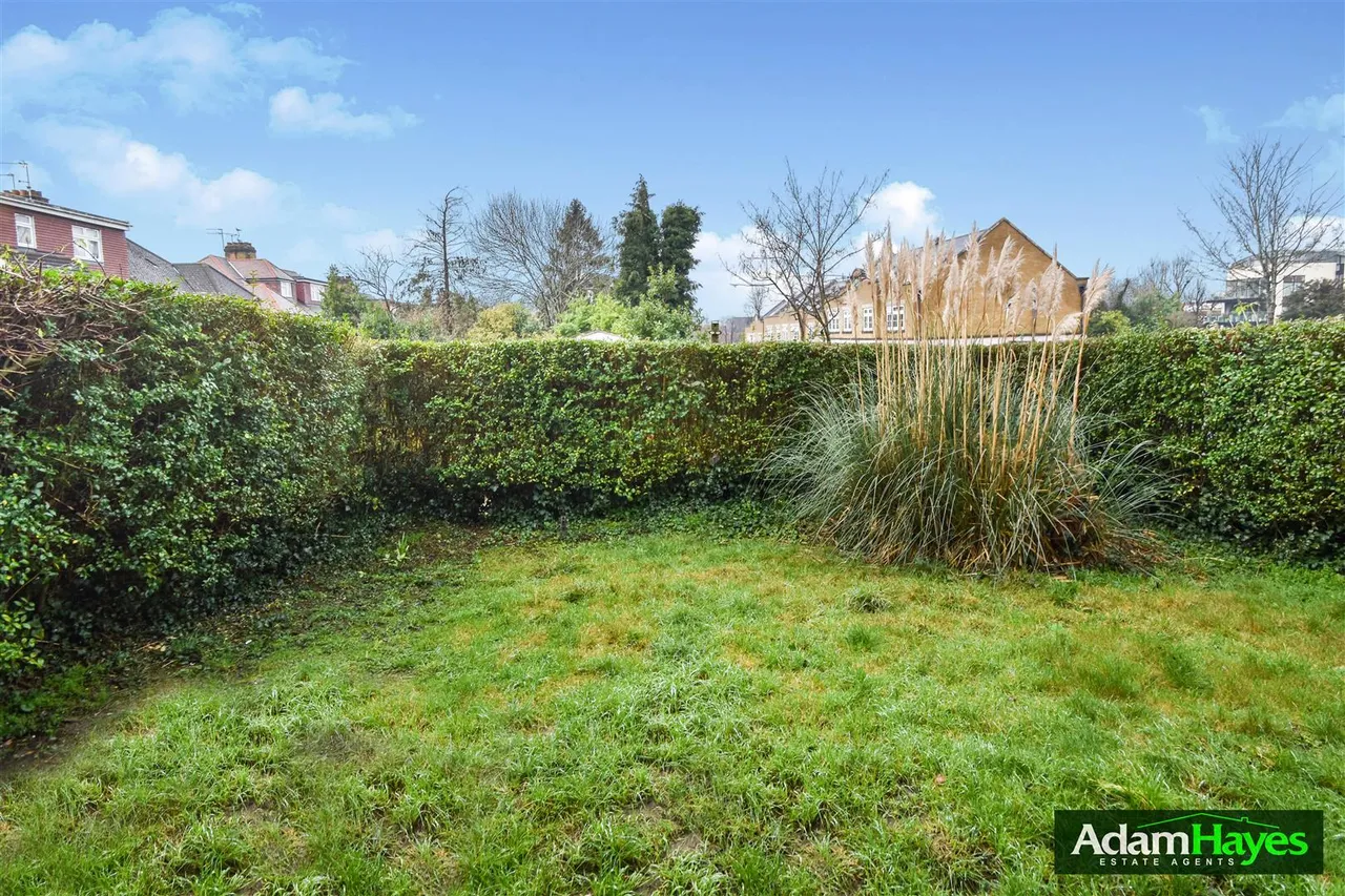 Gainsborough Road, Woodside Park, N12, photo 5