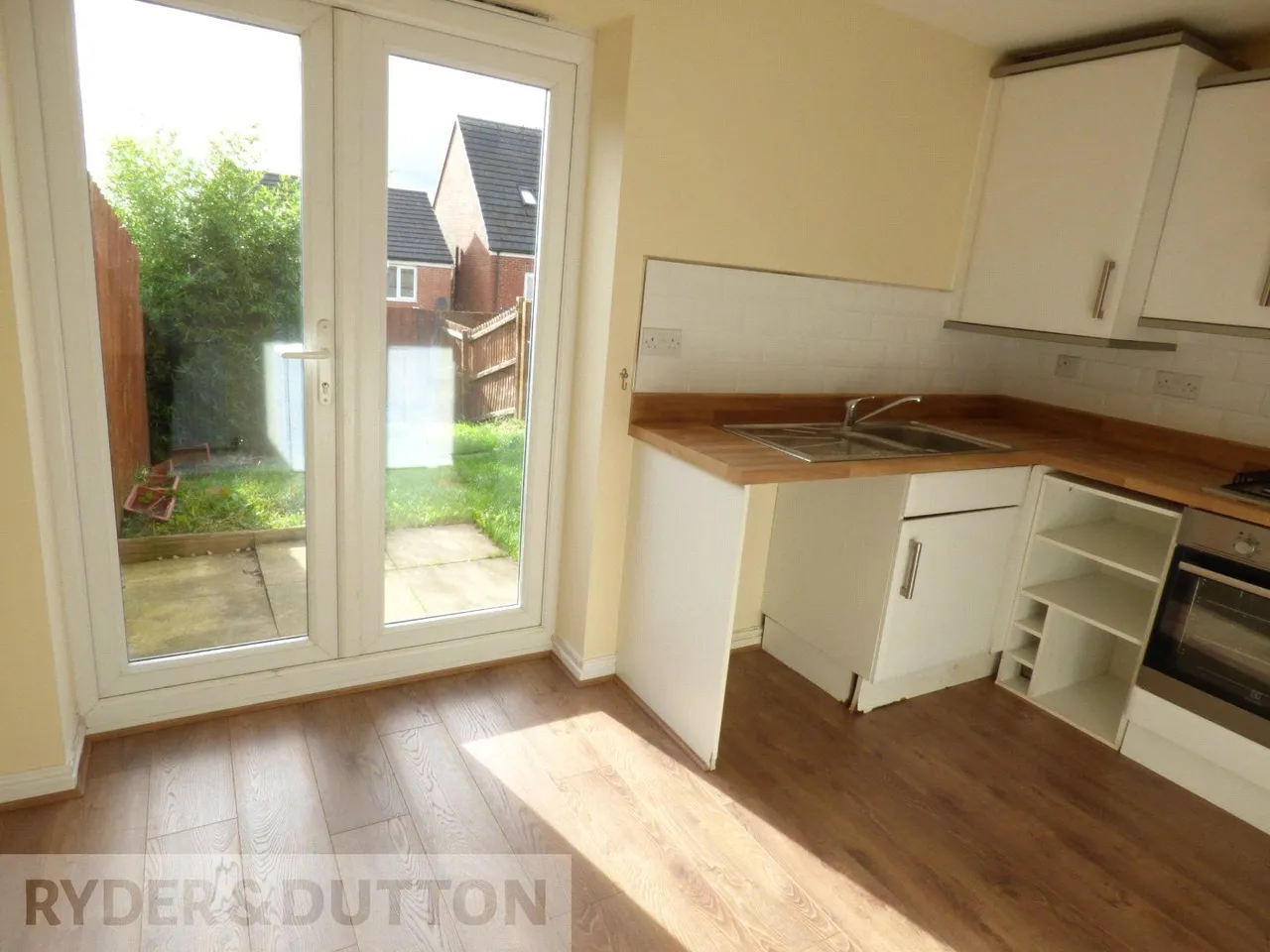 Sutherland Road, Heywood, OL10, photo 11
