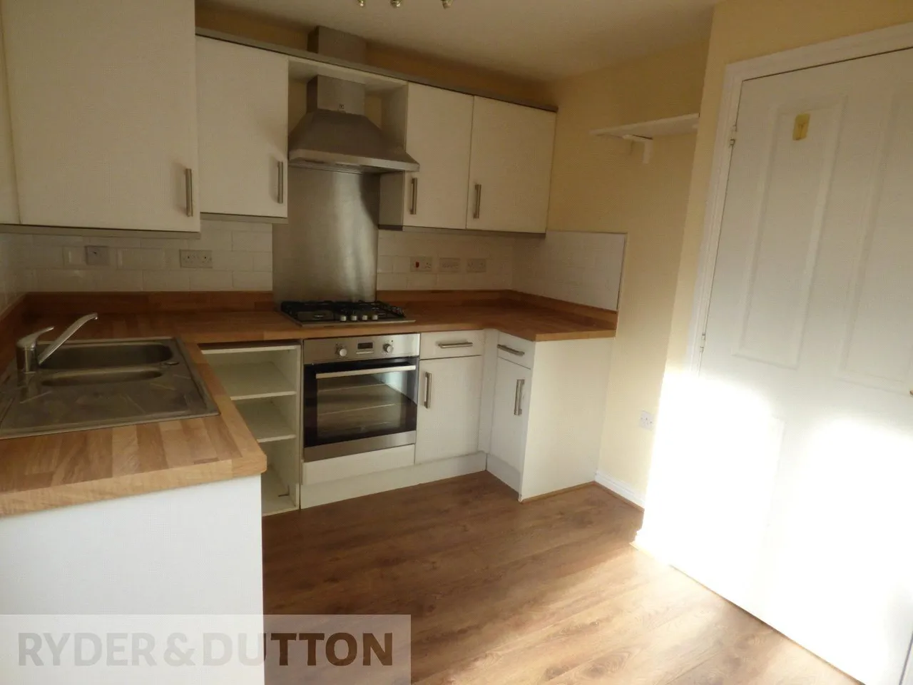 Sutherland Road, Heywood, OL10, photo 10