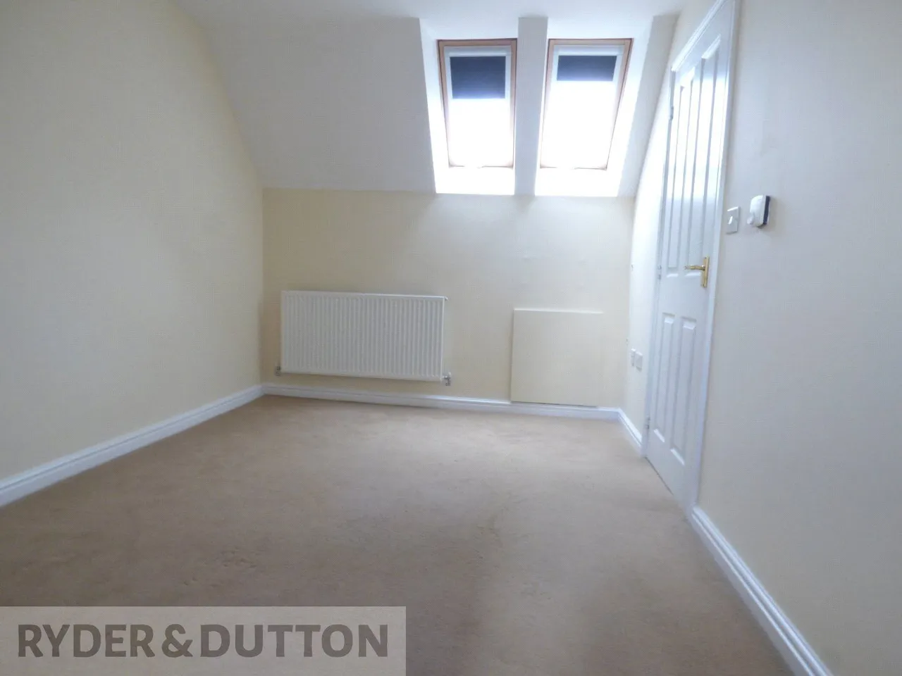 Sutherland Road, Heywood, OL10, photo 5