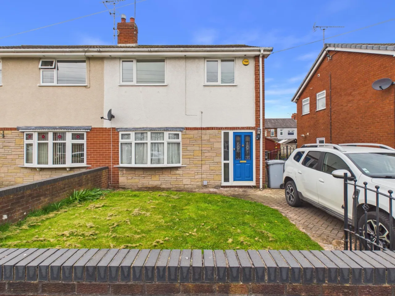 3 bed property for sale, Monks Lane, Crewe