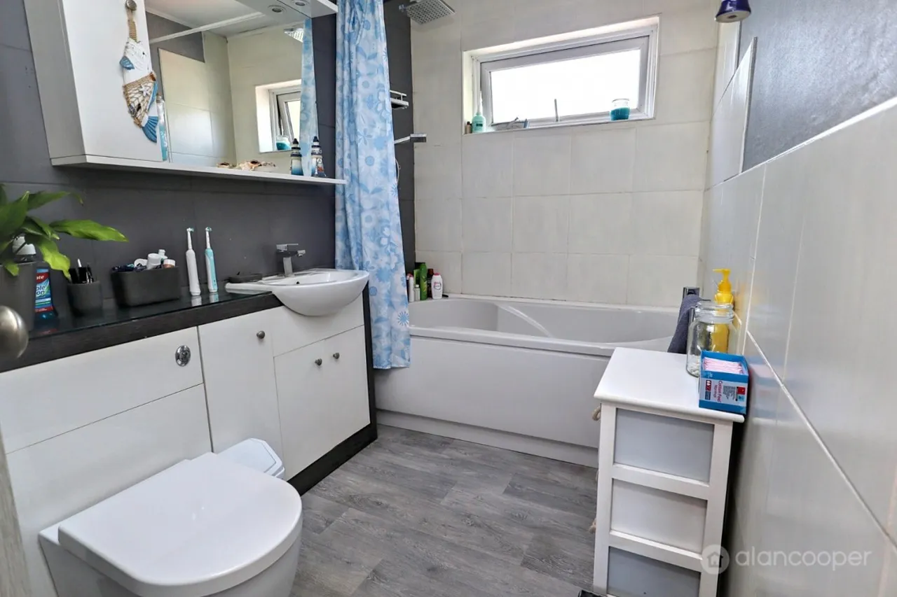 Bentley Road, Nuneaton, CV11, photo 17