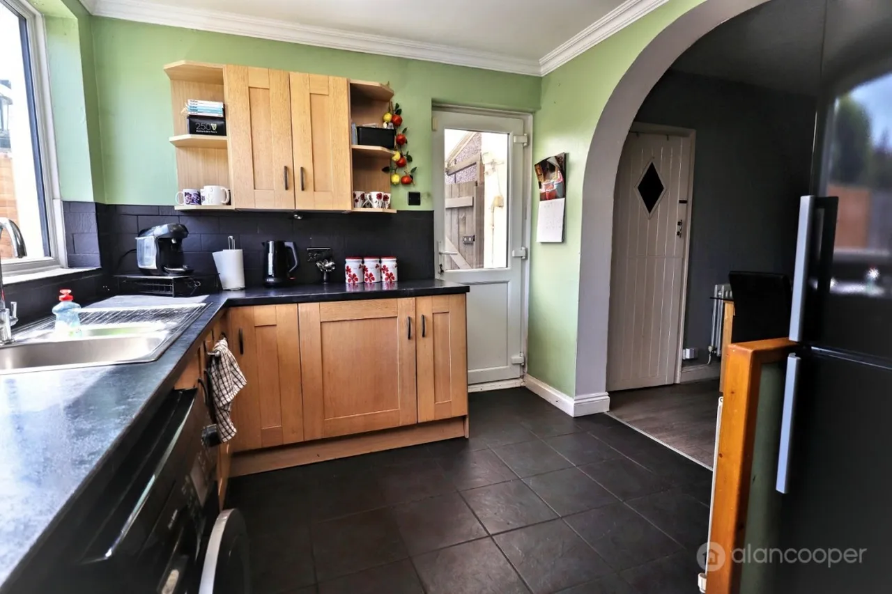 Bentley Road, Nuneaton, CV11, photo 10
