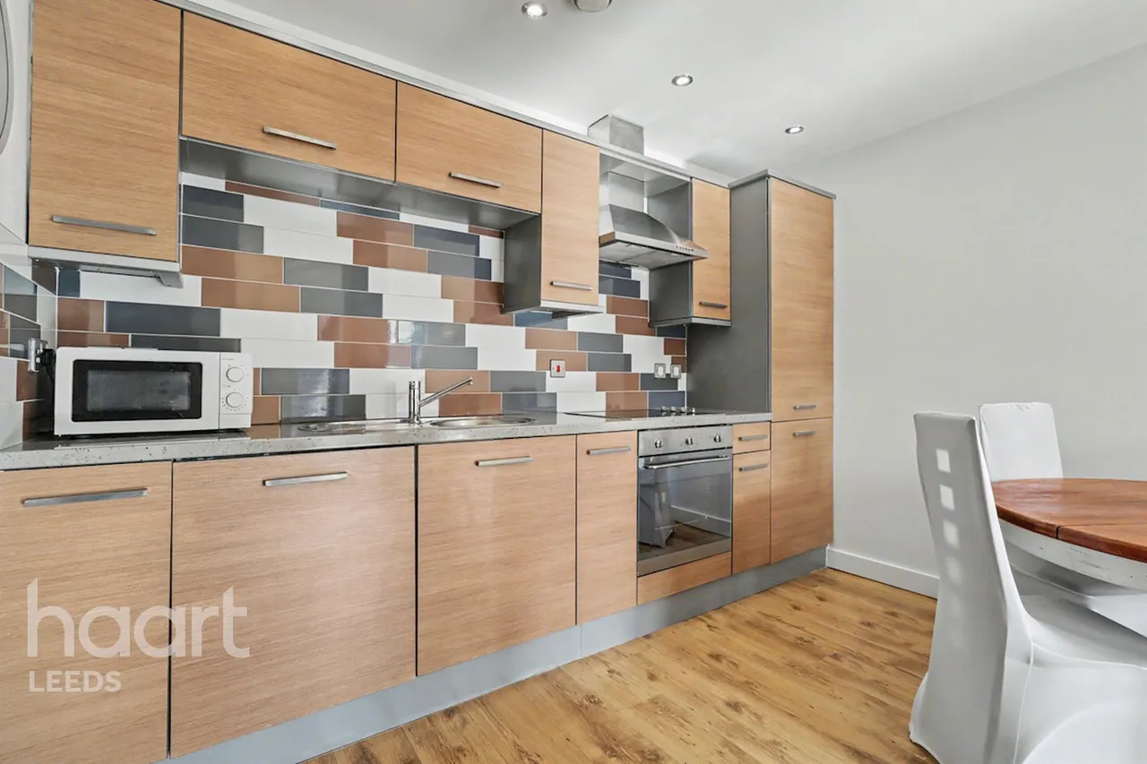 Hunslet Road, Leeds, LS10, photo 2