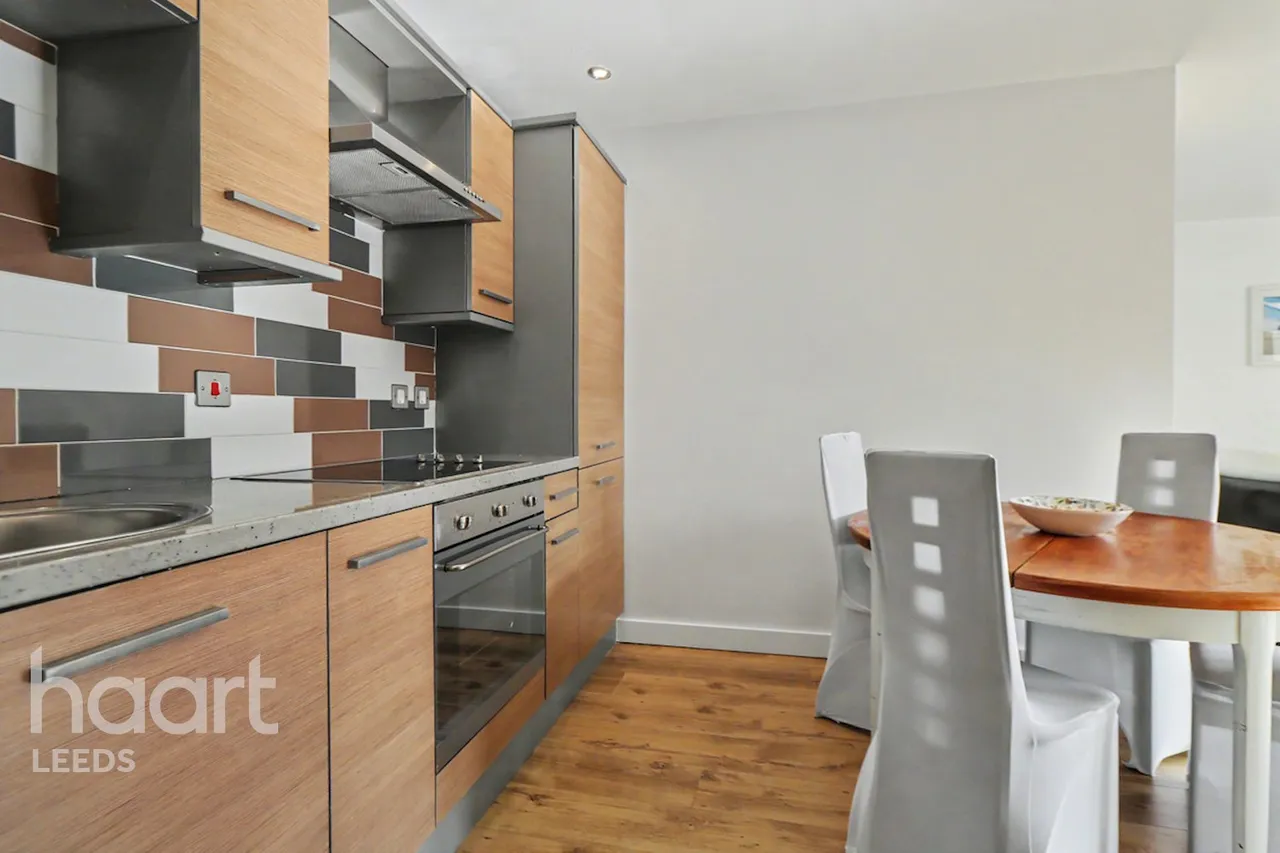 Hunslet Road, Leeds, LS10, photo 4