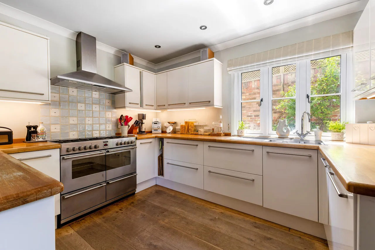 Kings Hill, Beech, GU34, photo 9