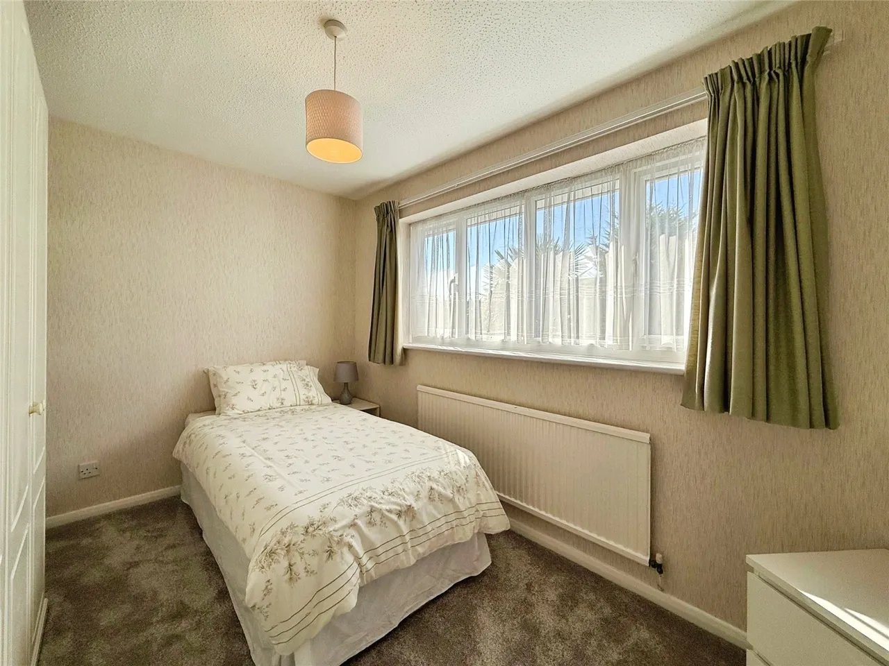 Henley Drive, Frimley Green, Camberley, Surrey, GU16 6NE, photo 13