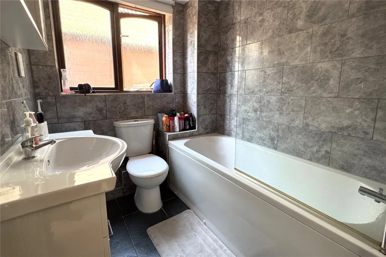 Oak View, Wokingham, Berkshire, RG40 2AS, photo 5