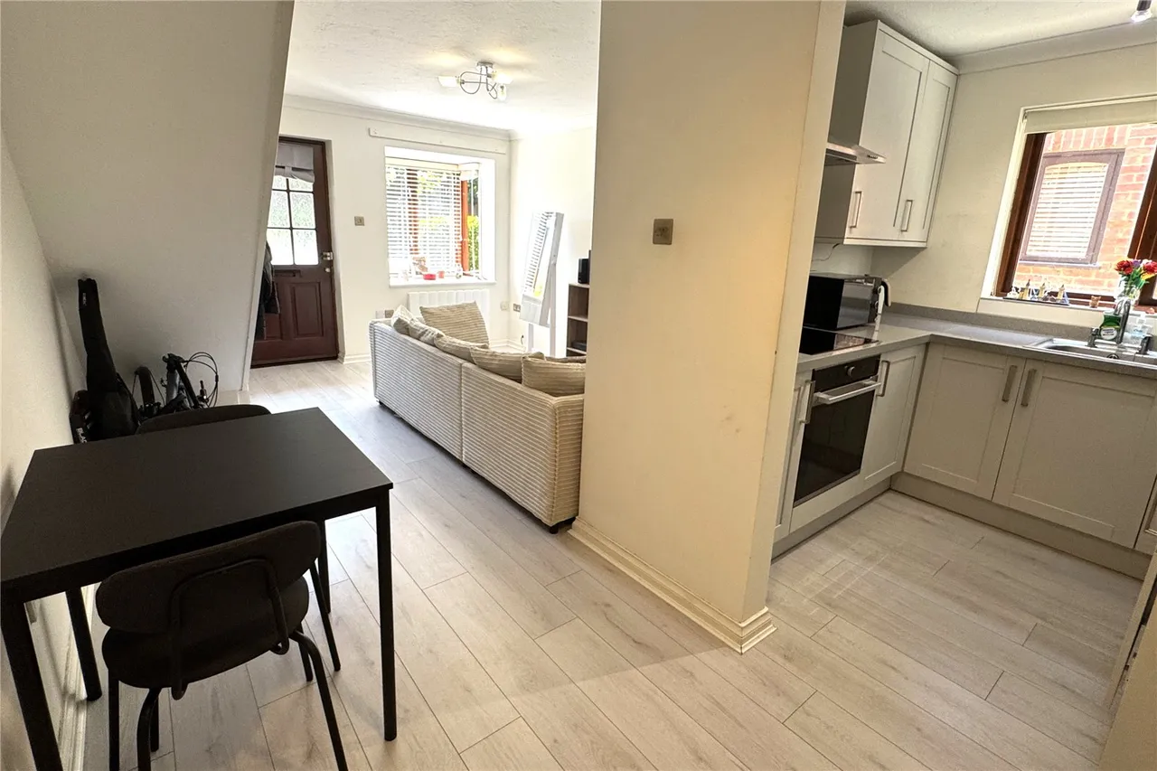 Oak View, Wokingham, Berkshire, RG40 2AS, photo 6