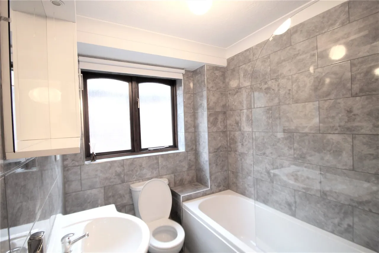 Oak View, Wokingham, Berkshire, RG40 2AS, photo 12