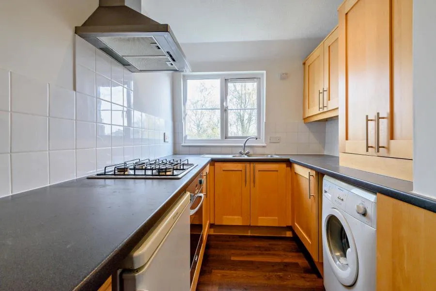 Woodside Road, Amersham, HP6, photo 3