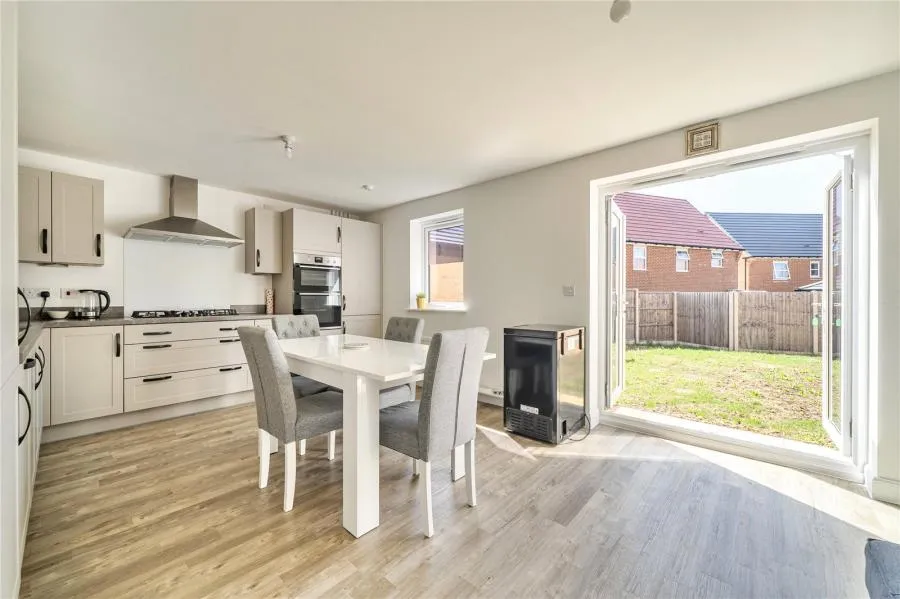 Baileys Crescent, Abingdon, OX14, photo 2