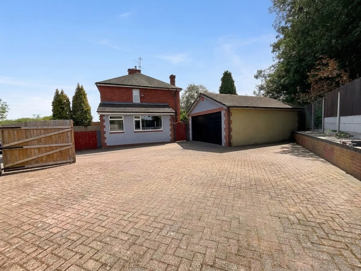 Uttoxeter Road, Blythe Bridge, ST11, photo 39