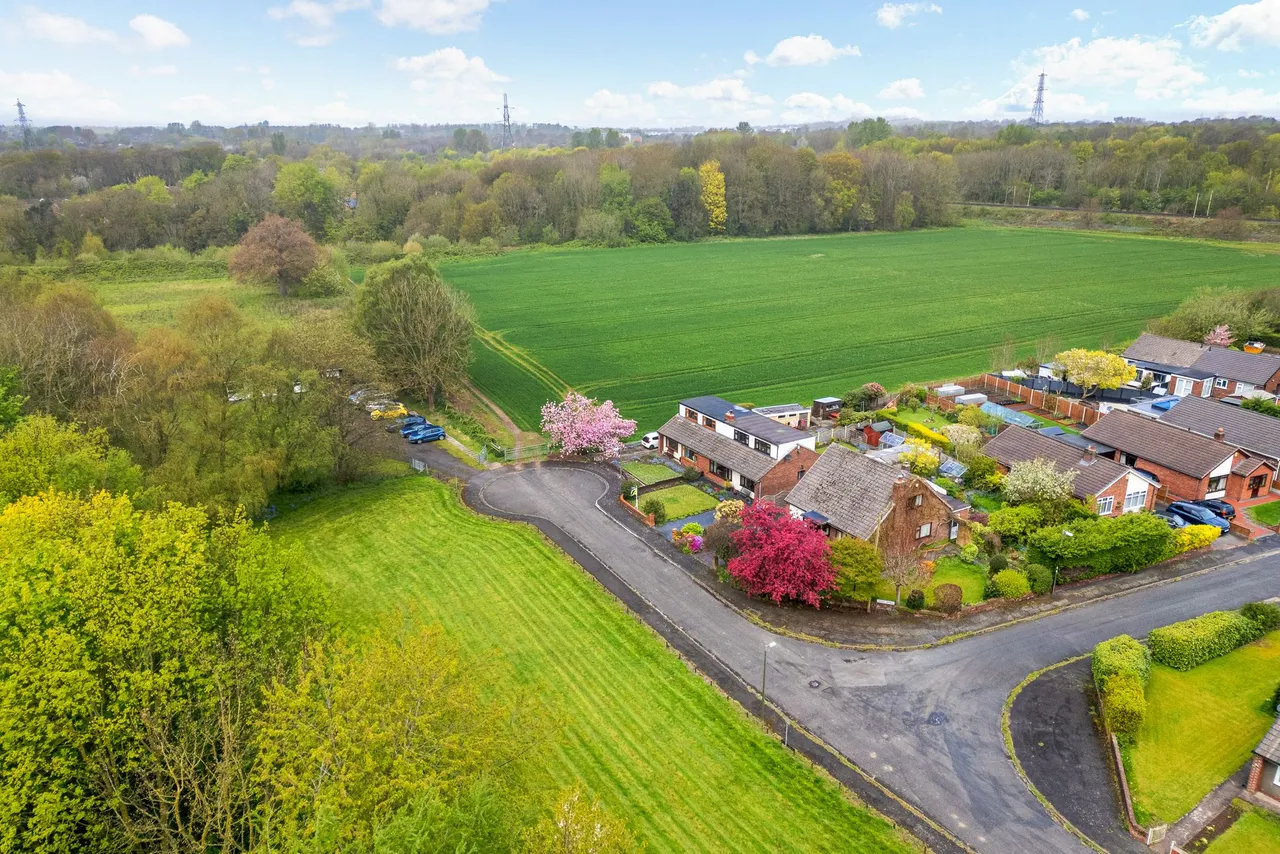 Maple Avenue, Sutton Weaver, Runcorn, Runcorn, WA7 3ES, photo 22