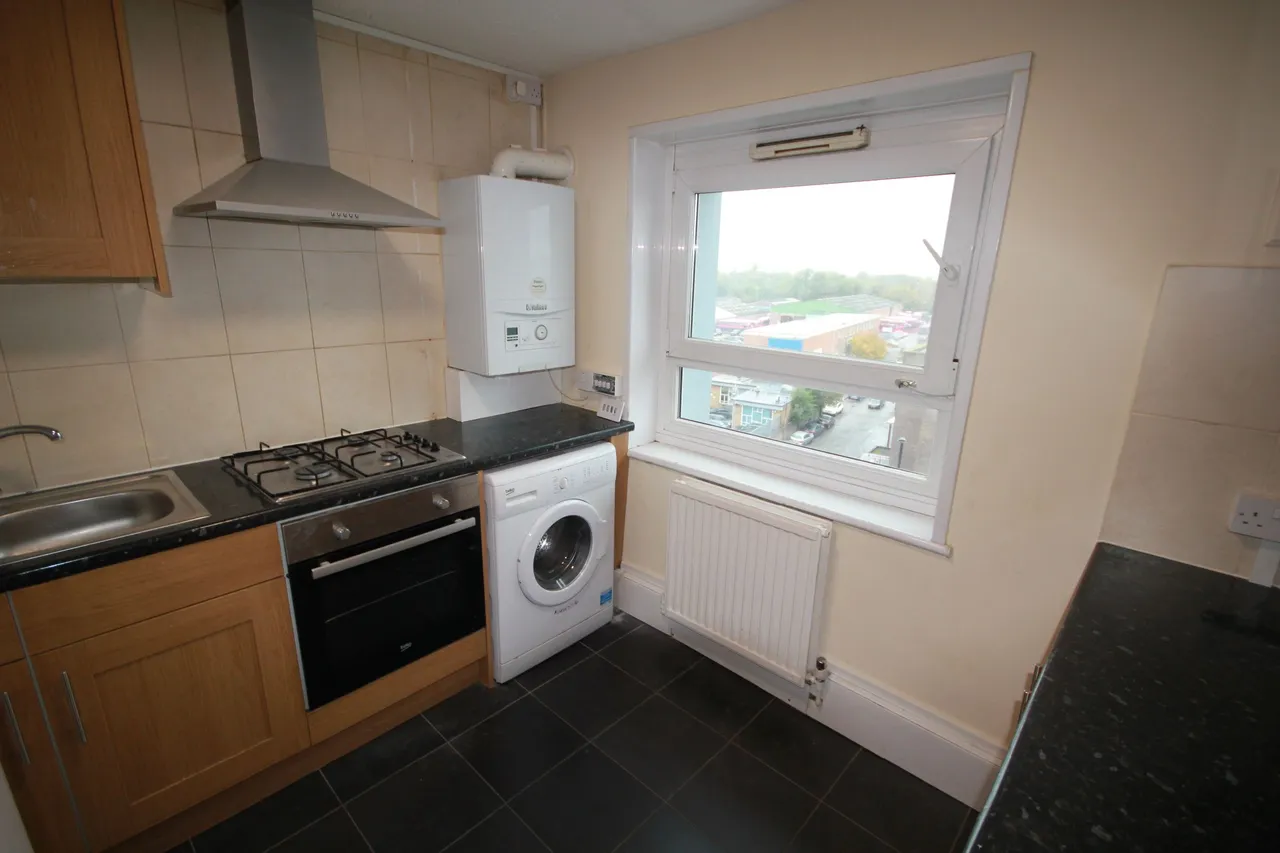 Clements Court, Green Lane, Hounslow, photo 2