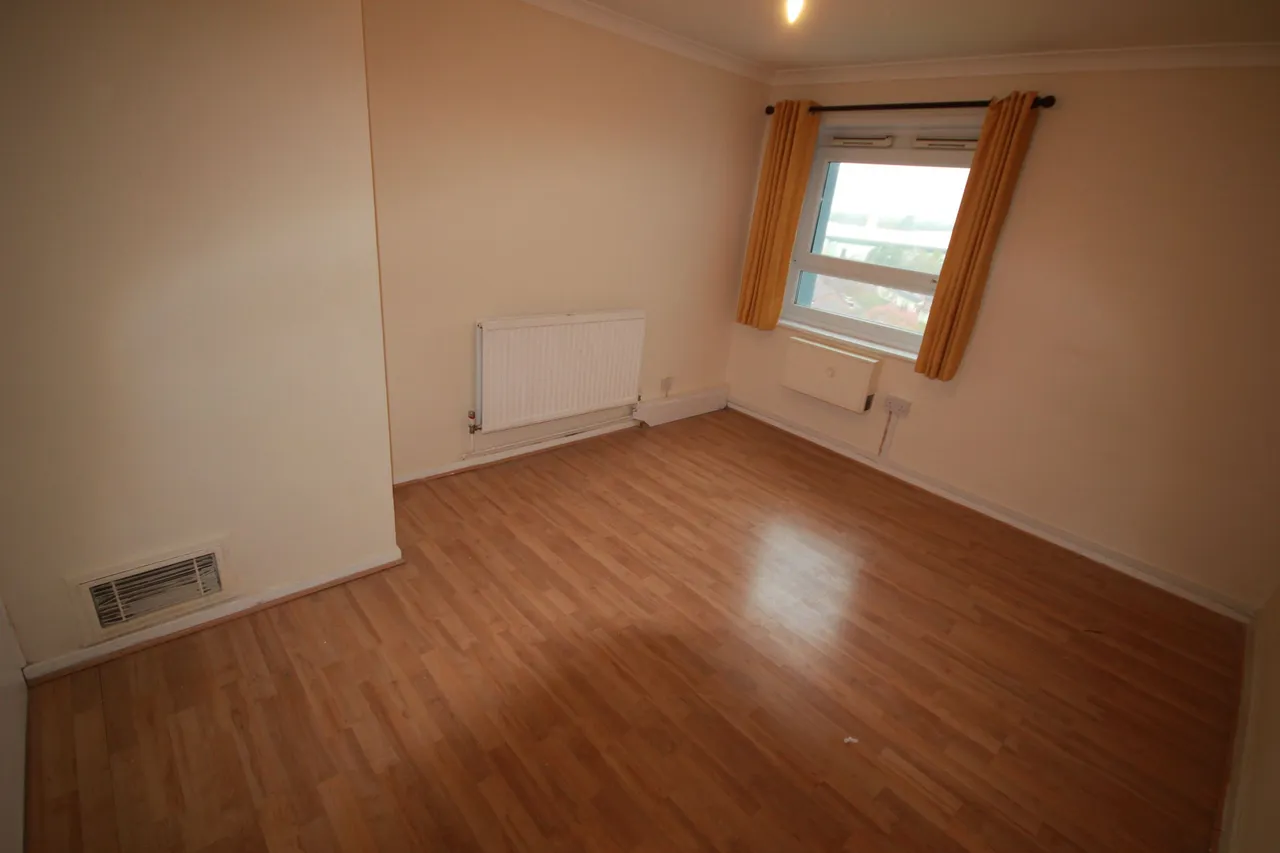 Clements Court, Green Lane, Hounslow, photo 3