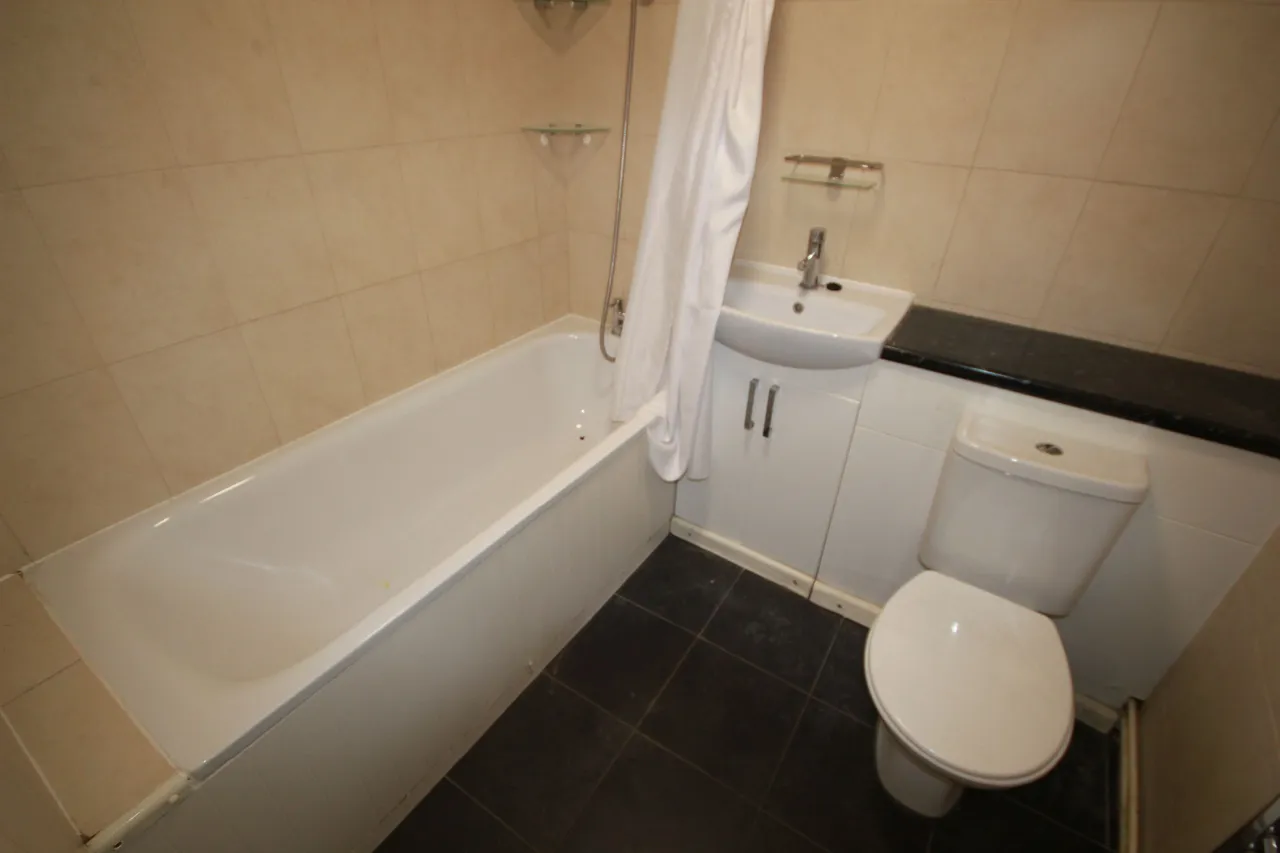 Clements Court, Green Lane, Hounslow, photo 5