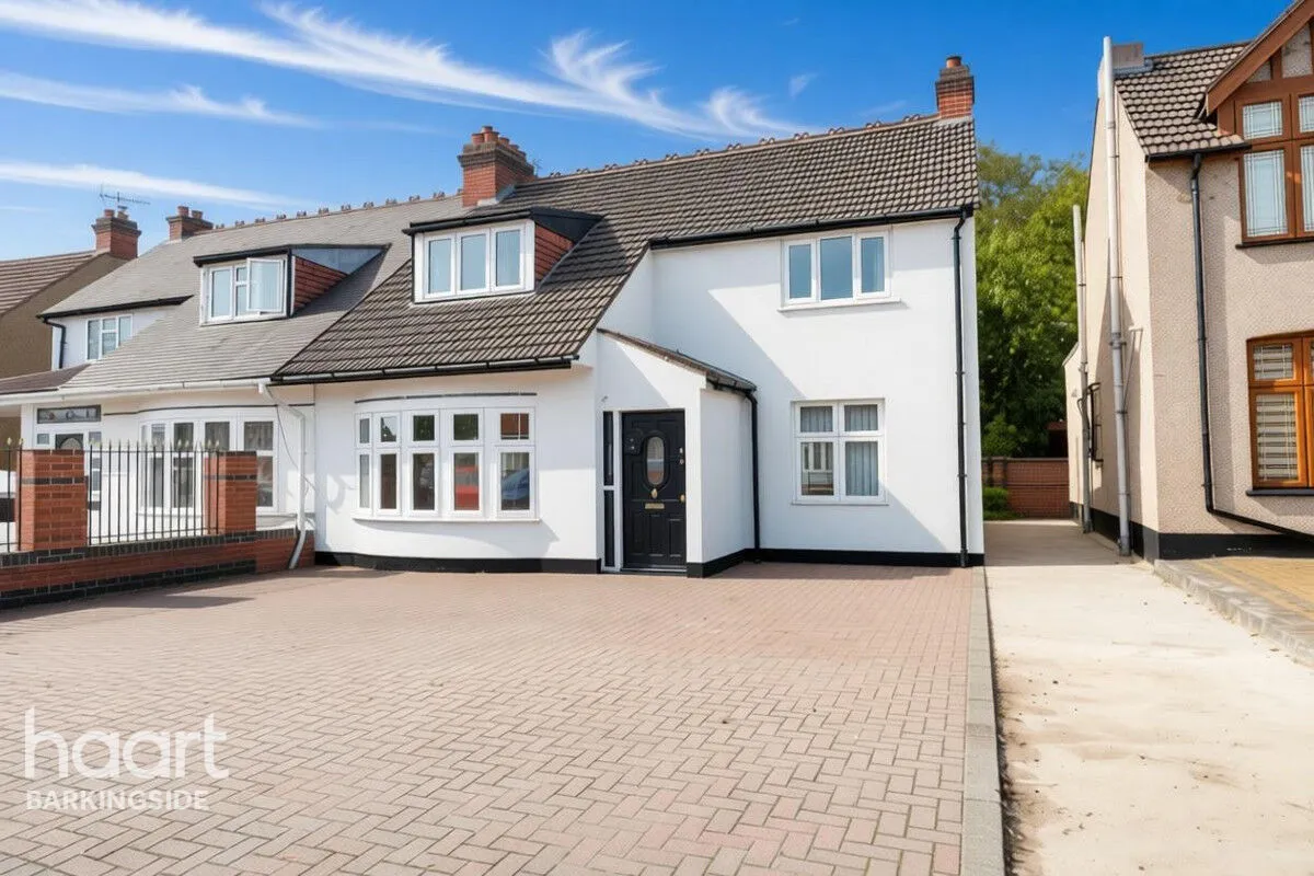 4 bed house for sale, Beattyville Gardens, Barkingside, IG6