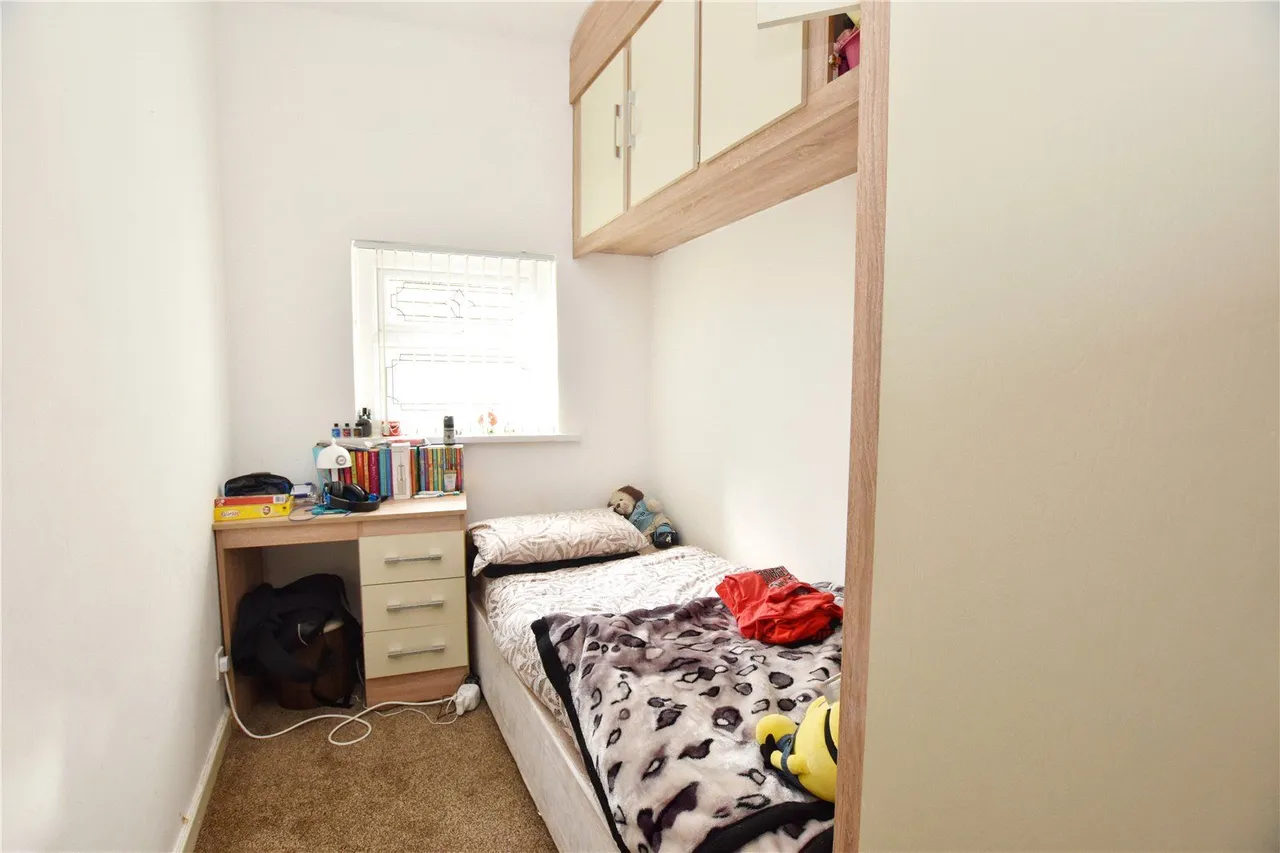 Manchester Road, Heywood, OL10, photo 11