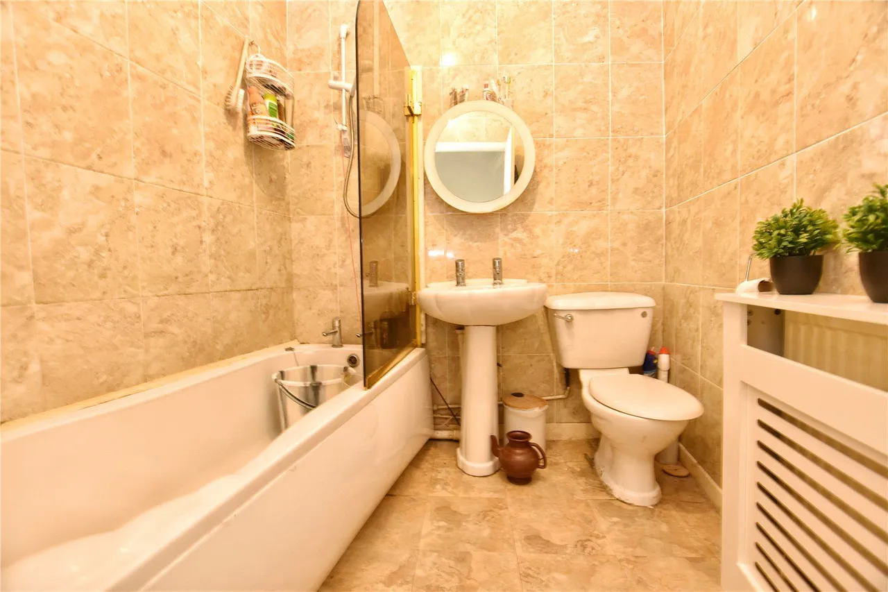 Manchester Road, Heywood, OL10, photo 7