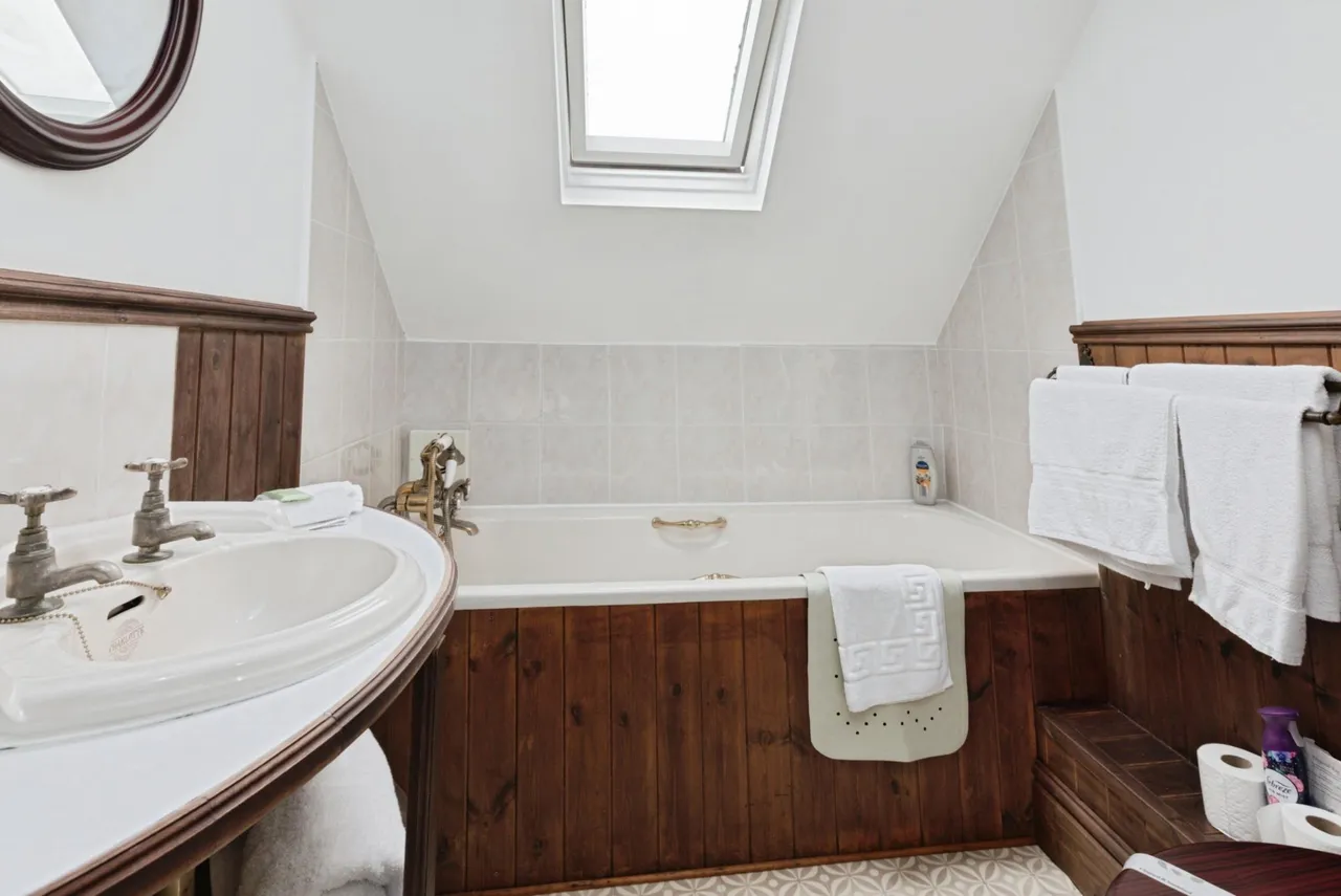 Station Road, Whitby, YO22, photo 26