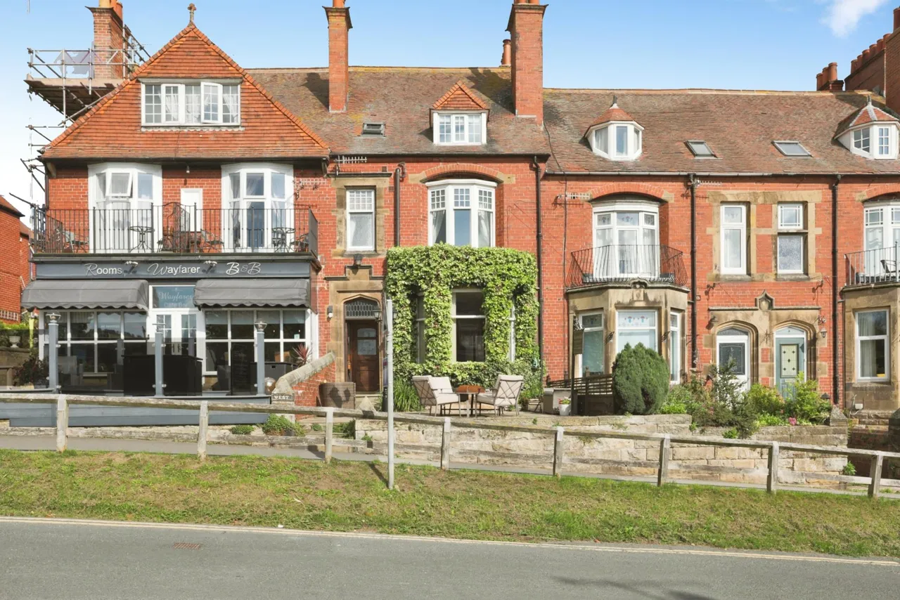 5 bed house for sale, Station Road, Whitby, YO22