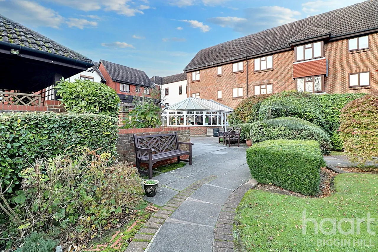 Main Road, Biggin Hill, TN16, photo 16