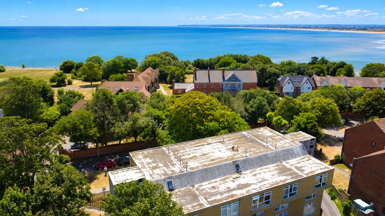 2 bed flat for sale, Pegwell Road, Ramsgate, CT11