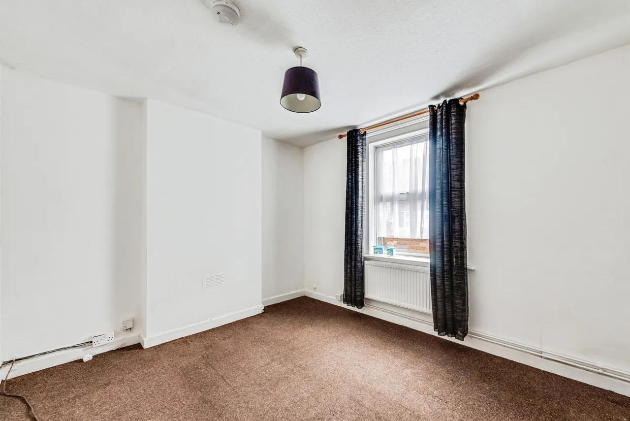 Cricklade Road, Swindon, Wiltshire, SN2, photo 11