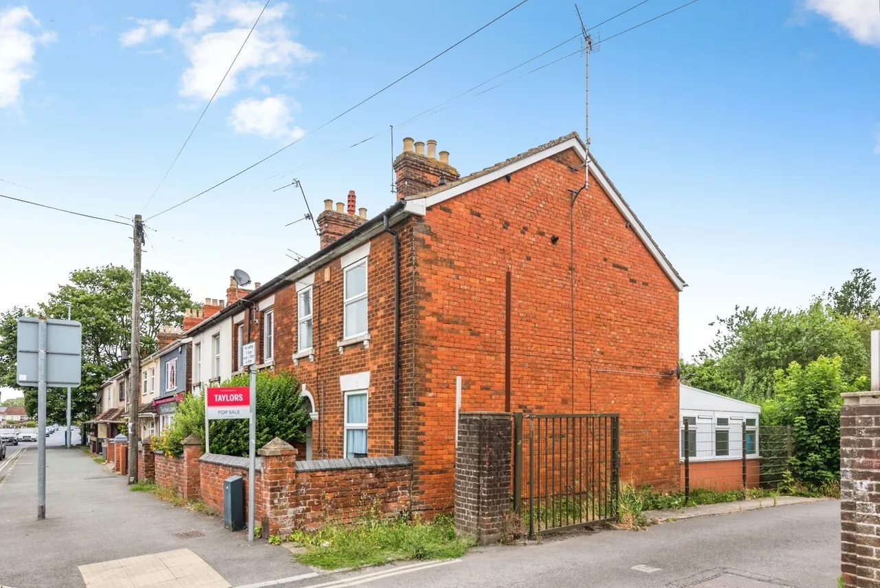 Cricklade Road, Swindon, Wiltshire, SN2, photo 14