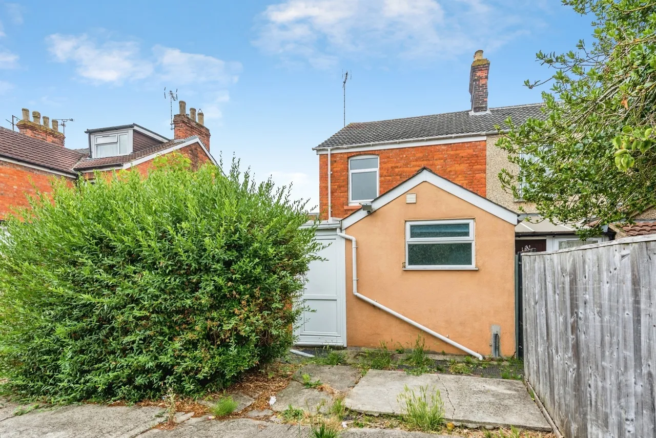 Cricklade Road, Swindon, Wiltshire, SN2, photo 13