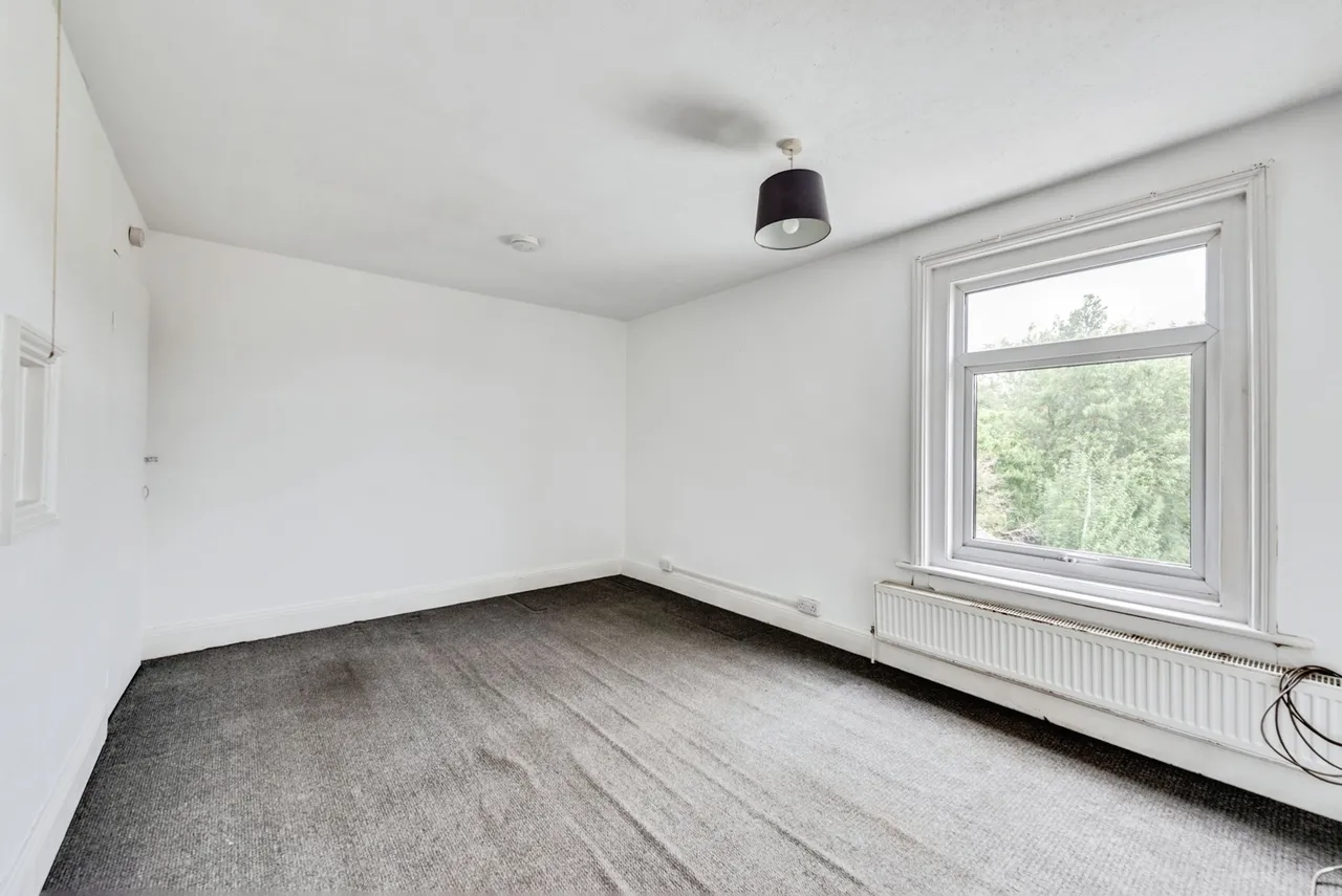 Cricklade Road, Swindon, Wiltshire, SN2, photo 9