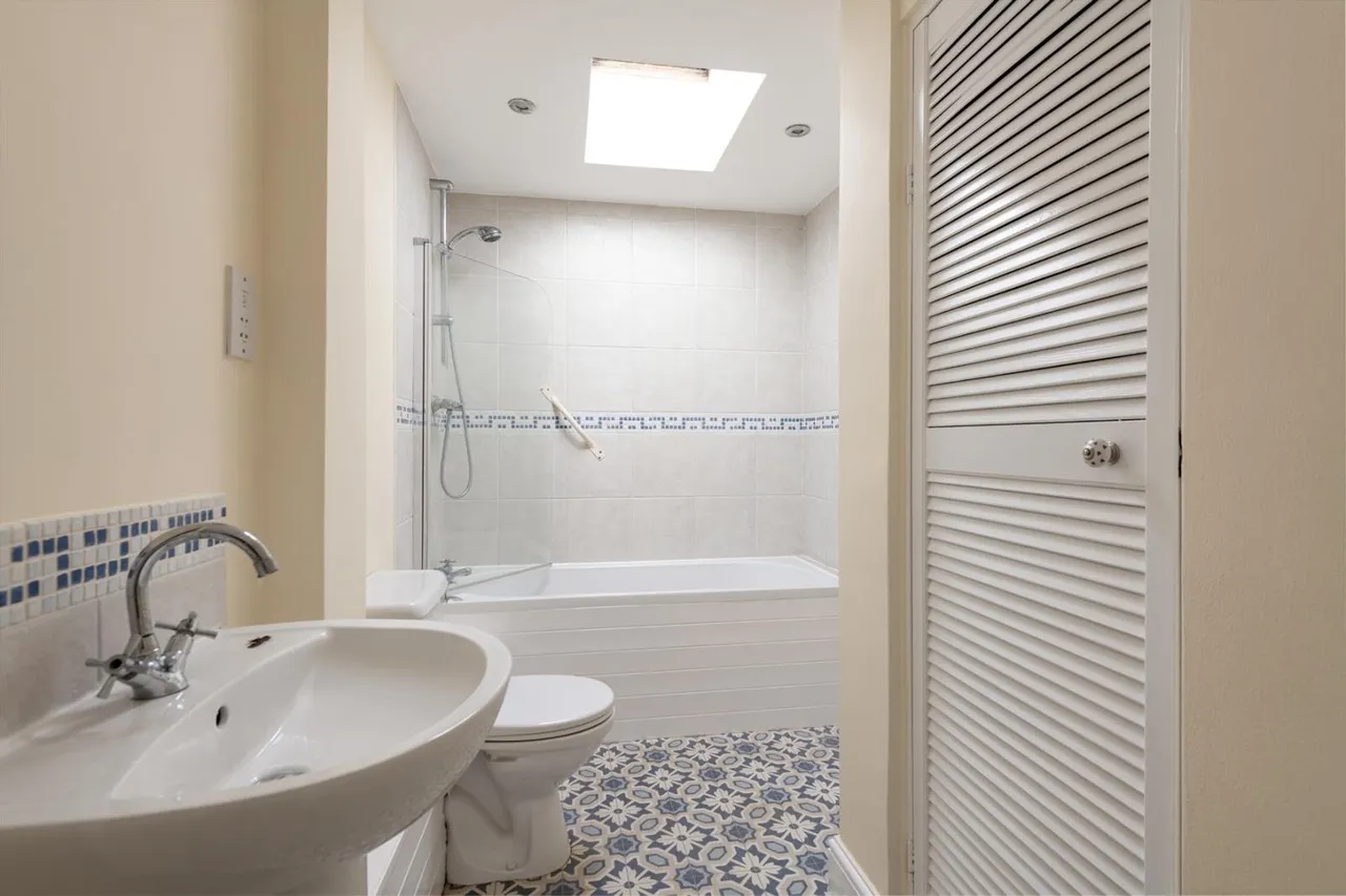 Grasmere Gardens, Orpington, Kent BR6 8HF, photo 6