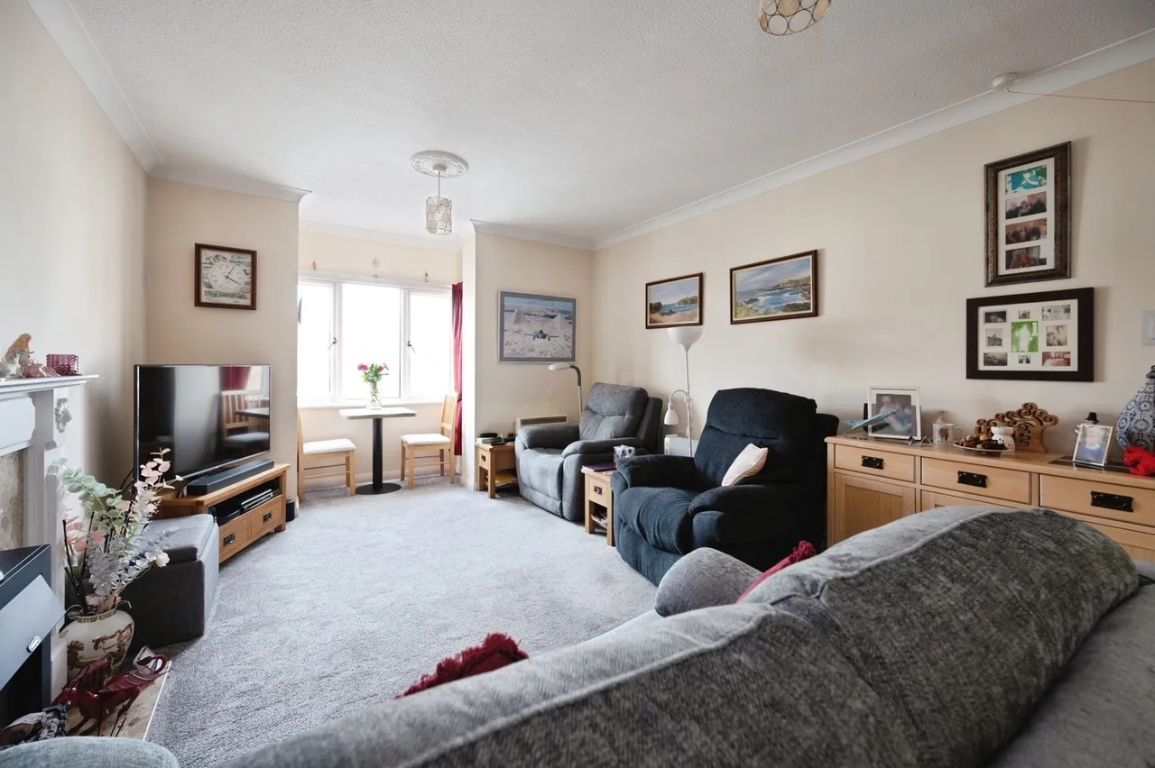 Staunton Avenue, Hayling Island, PO11, photo 16