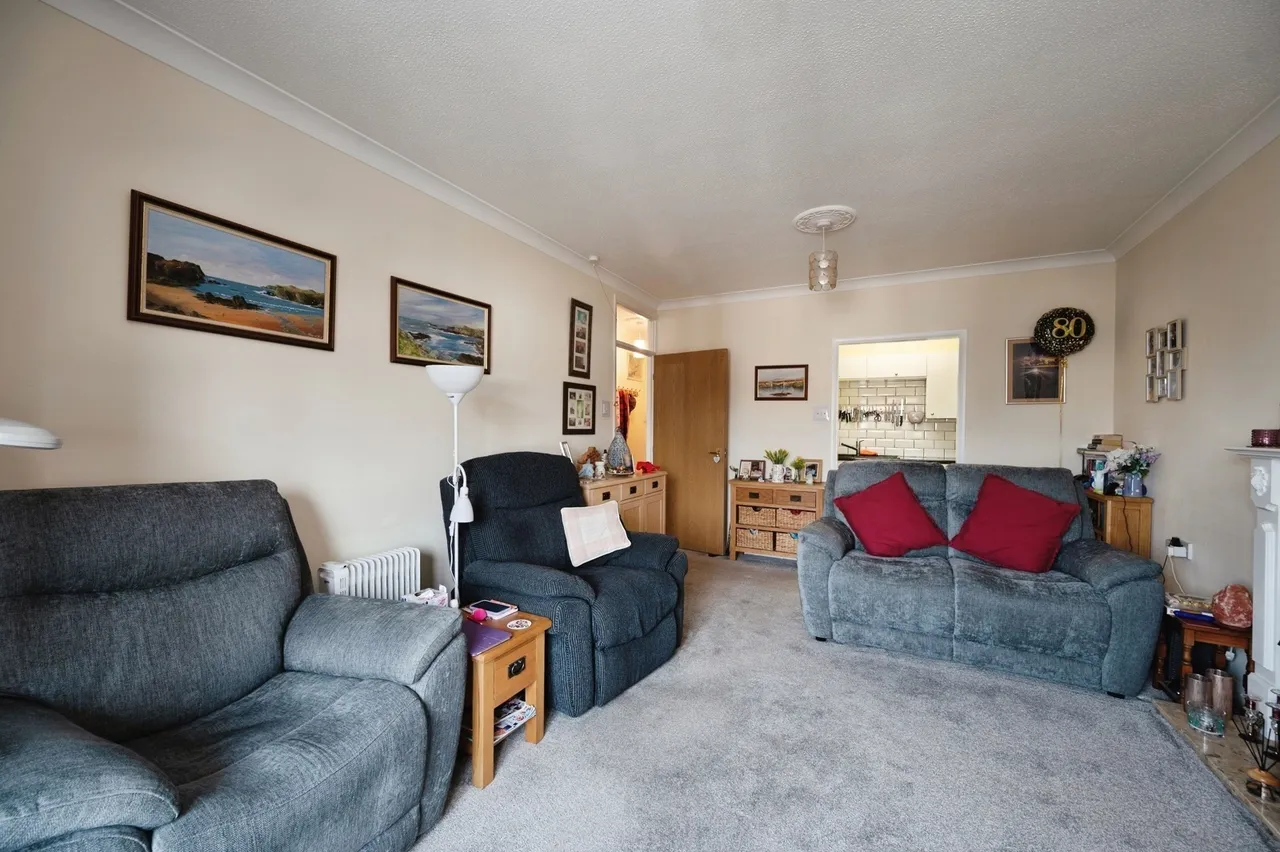 Staunton Avenue, Hayling Island, PO11, photo 15