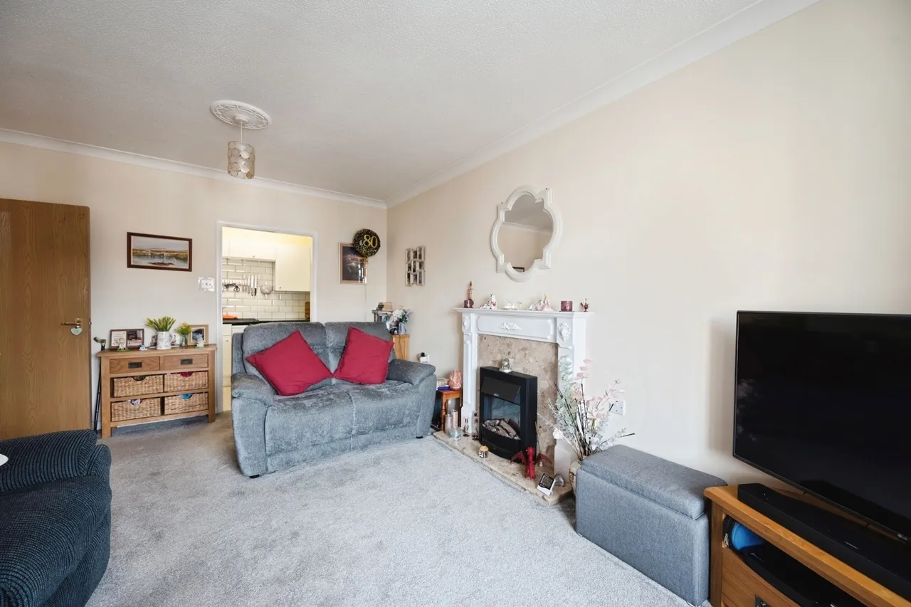 Staunton Avenue, Hayling Island, PO11, photo 14