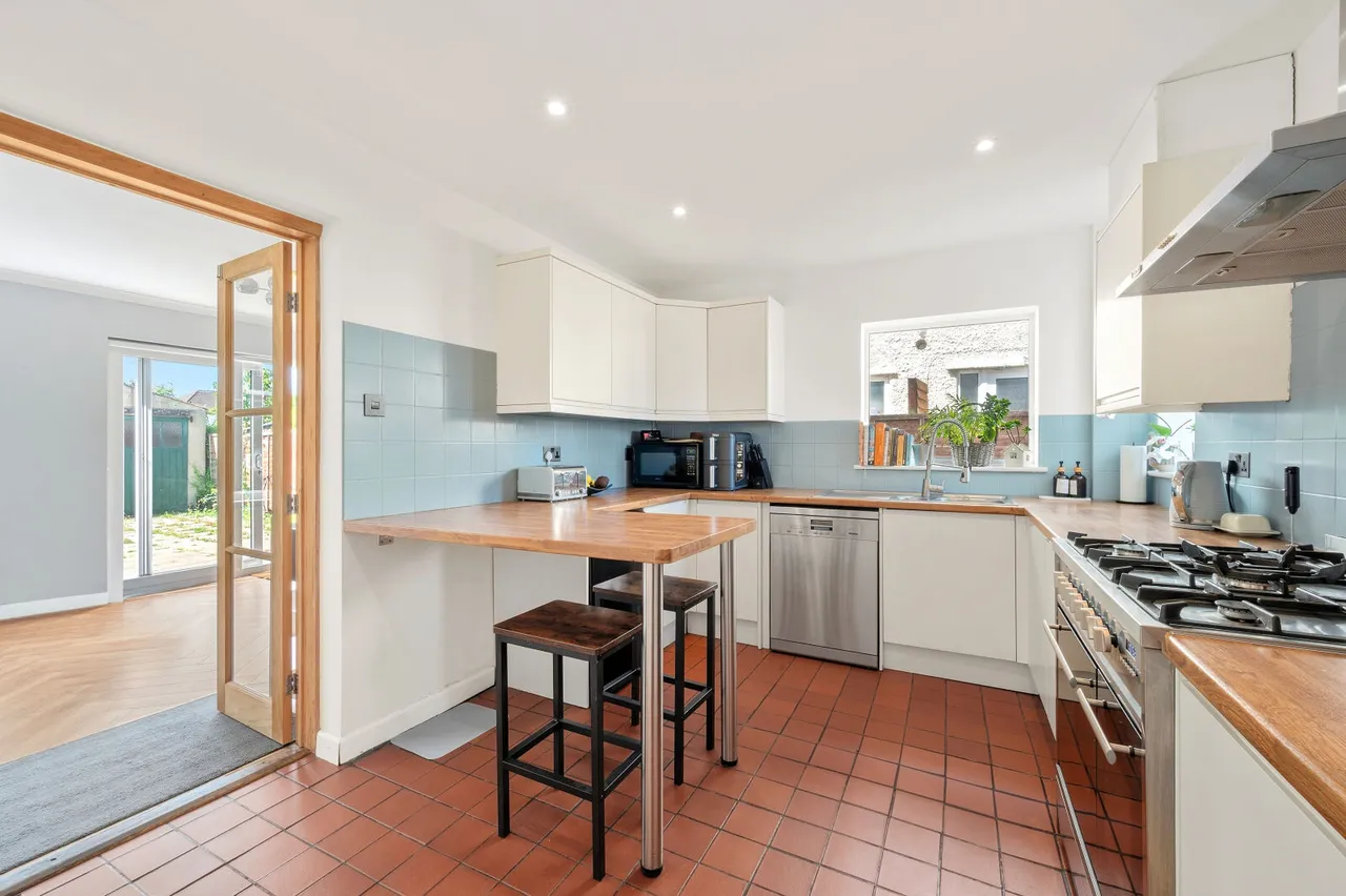 Grange Road, Chessington, KT9, photo 8