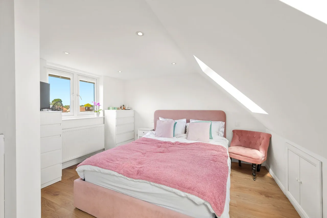 Grange Road, Chessington, KT9, photo 16