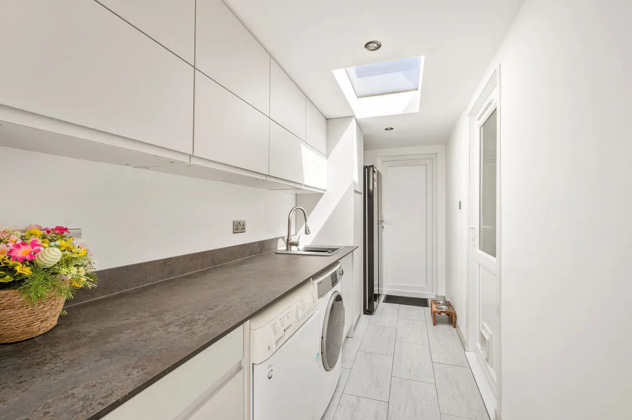 Grange Road, Chessington, KT9, photo 7