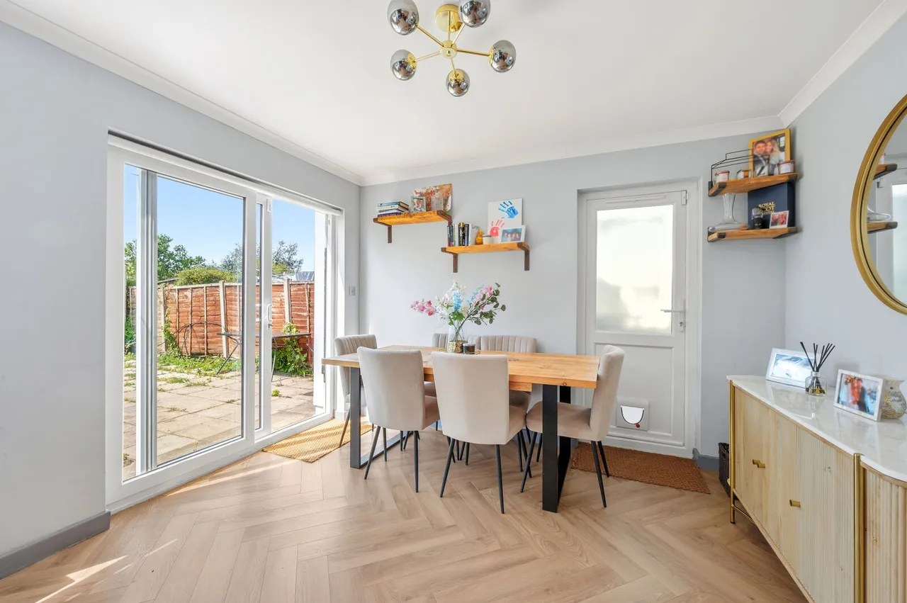 Grange Road, Chessington, KT9, photo 6