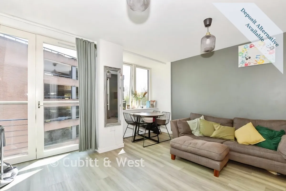 Farringdon House, Wood, RH19, photo 5