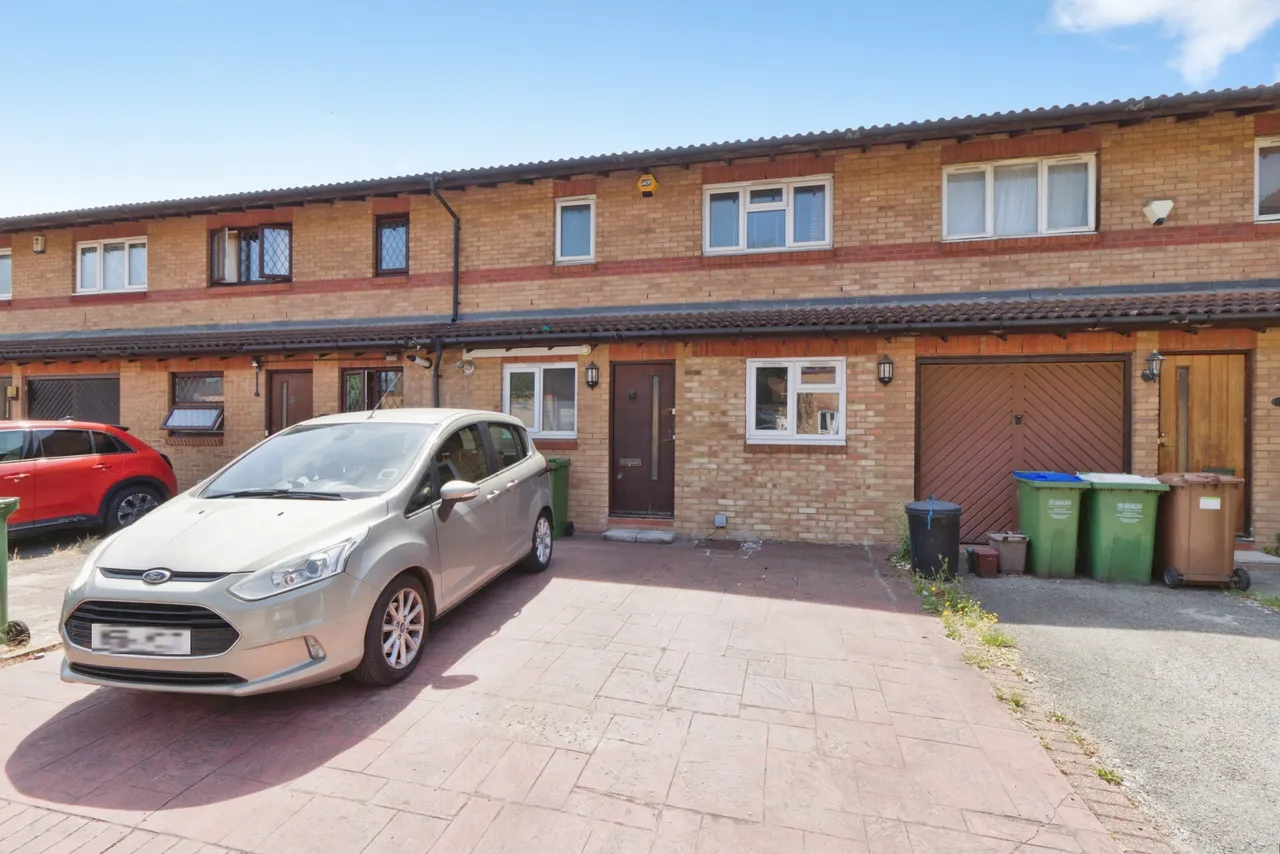 4 bed house for sale — Templar Drive, London