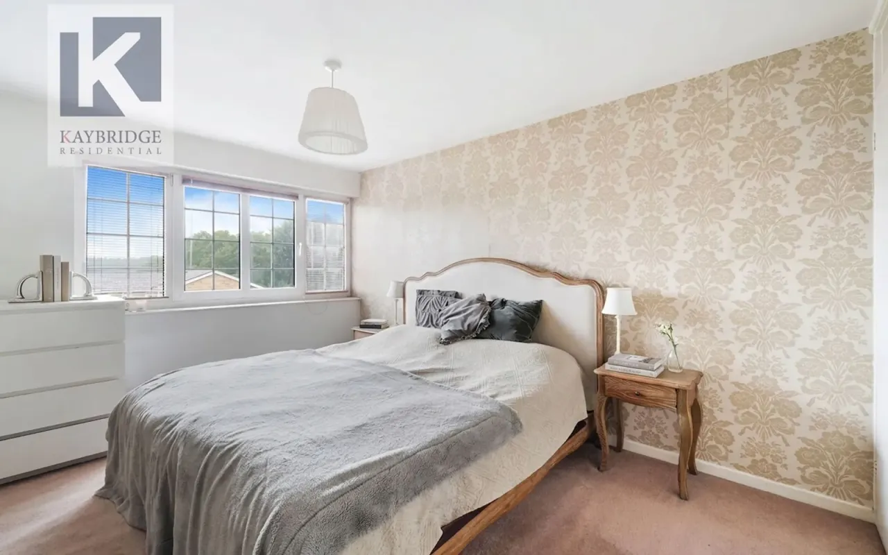 Leas Close, Chessington, KT9, photo 6