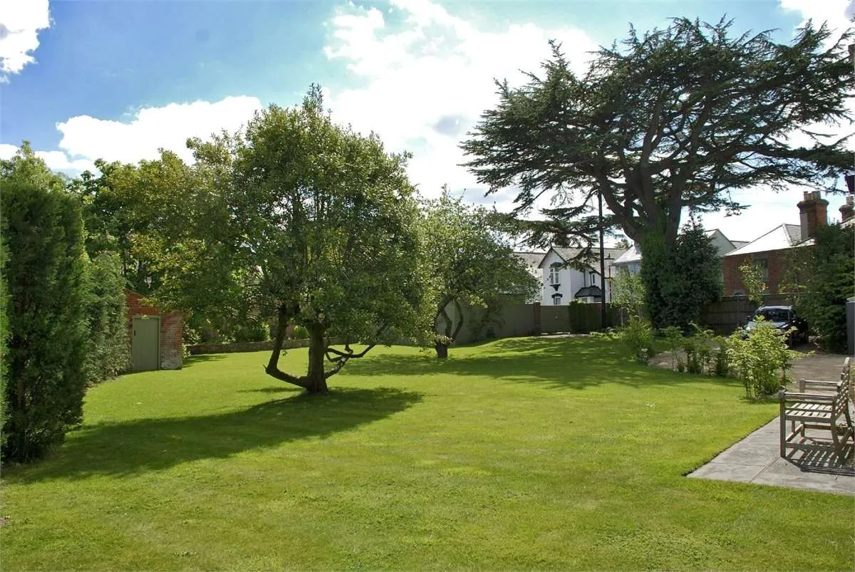 Kings Saltern Road, Lymington, Hampshire, SO41 3QD, photo 6