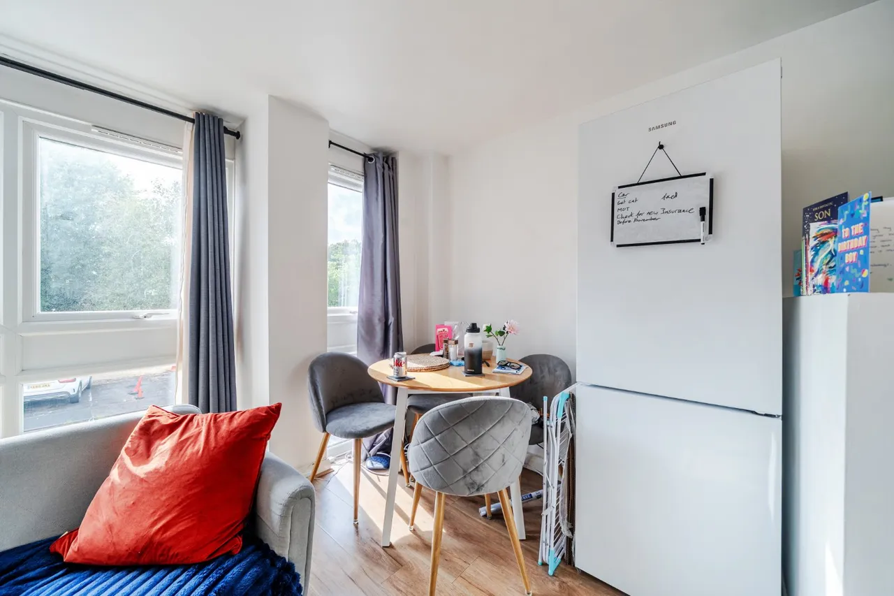 Lovelace Gardens, Surbiton, KT6, photo 5