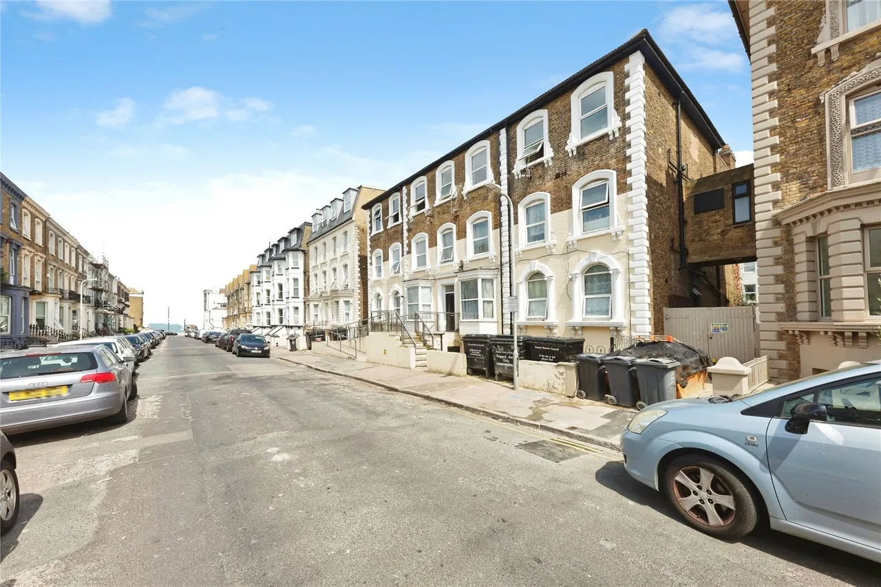 Athelstan Road, Margate, CT9, photo 2