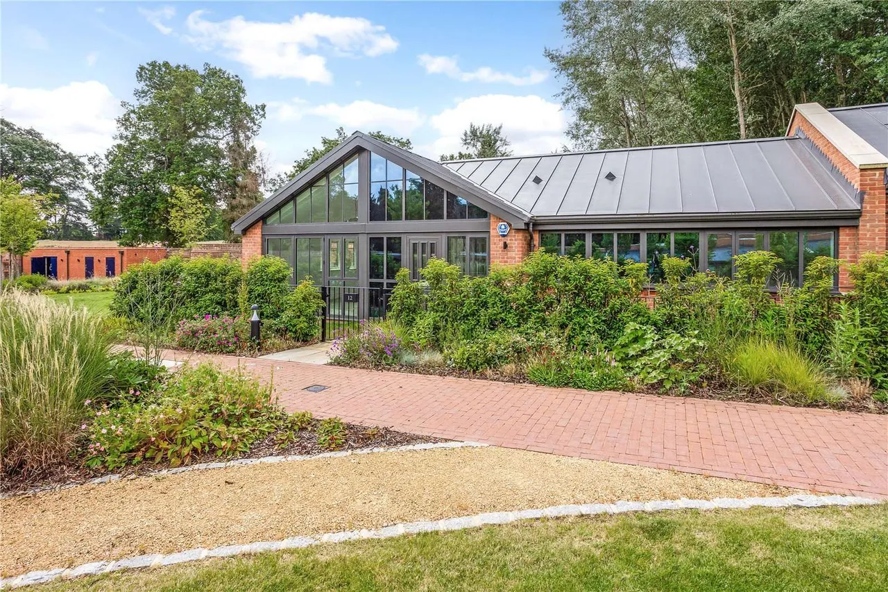 Linnet Drive, Ascot, Berkshire, SL5 0FS, photo 2